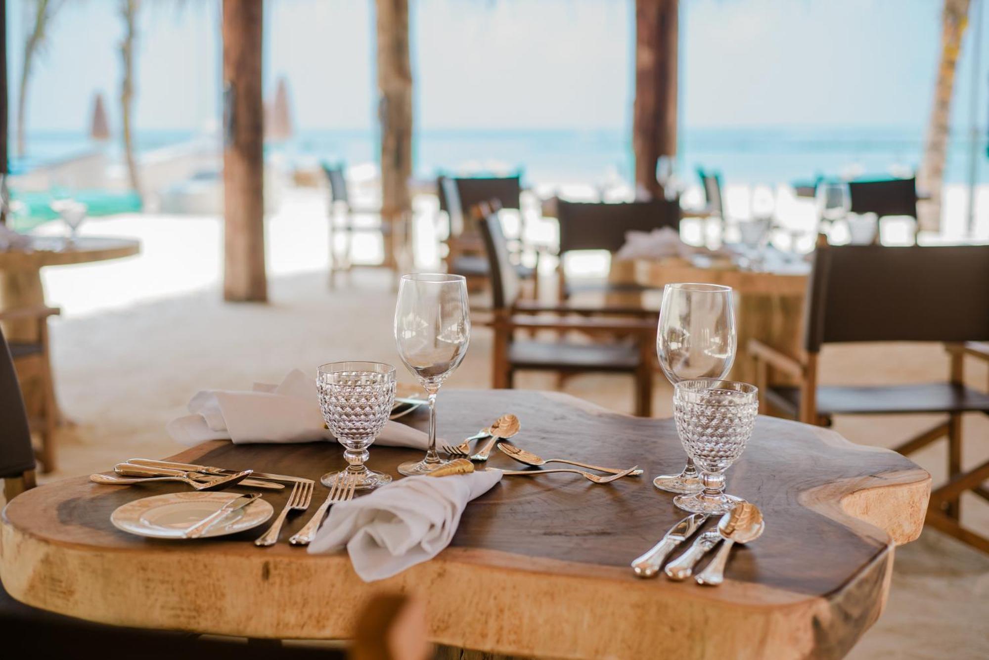 你&我马尔代夫酒店 Muravandhoo 外观 照片